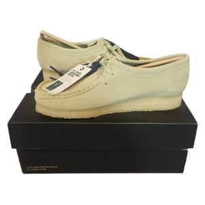 Clarks Women's Shoes in Cream